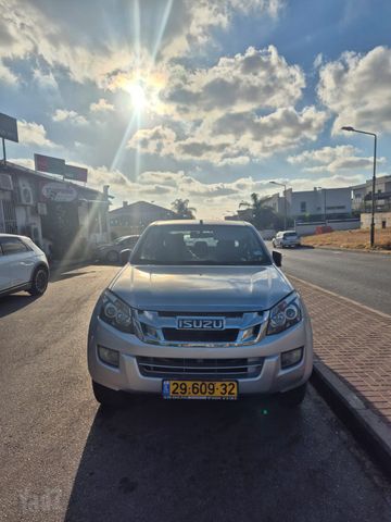 מודעת רכב איסוזו די-מקס