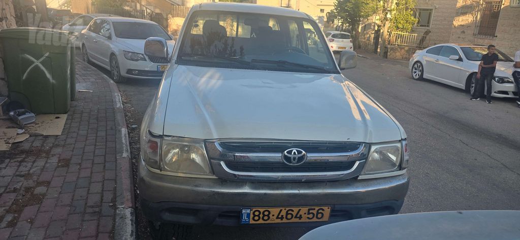 מודעת רכב טויוטה היילקס