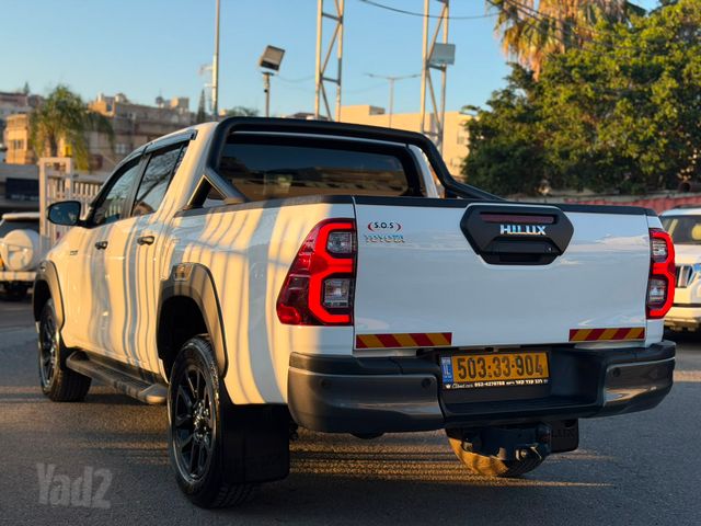 טויוטה היילקס