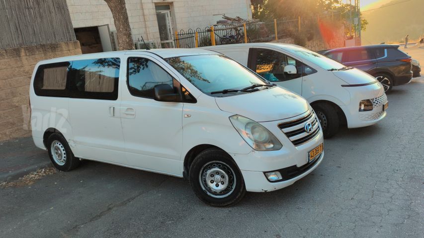 יונדאי H-1 / i800