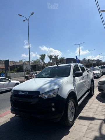 איסוזו די-מקס