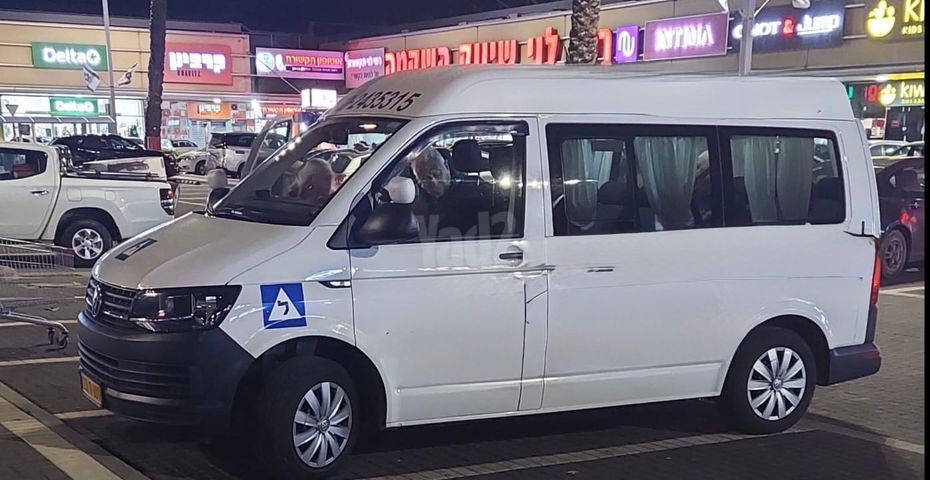 מודעת רכב פולקסווגן טרנספורטר