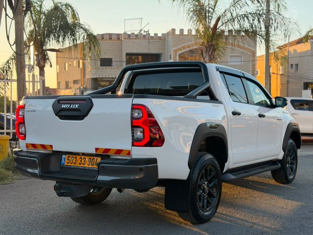 טויוטה היילקס