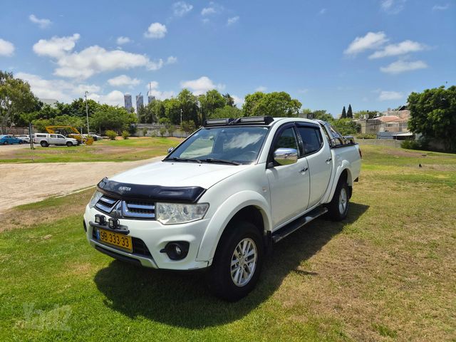 מודעת רכב מיצובישי טרייטון / L200