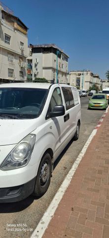 יונדאי H-1 / i800