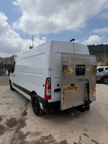 רנו מאסטר