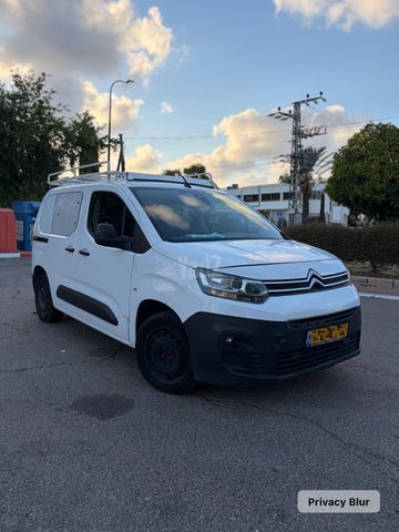 מודעת רכב סיטרואן ברלינגו