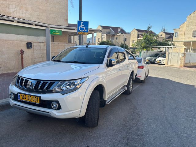 מודעת רכב מיצובישי טרייטון / L200