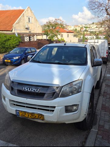 מודעת רכב איסוזו די-מקס