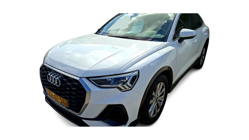 אאודי Q3