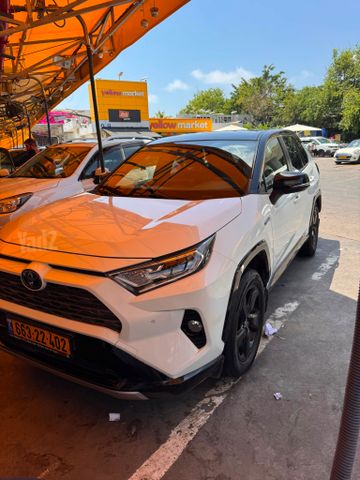 טויוטה RAV4