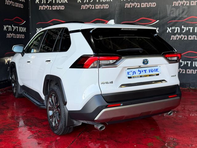 טויוטה RAV4