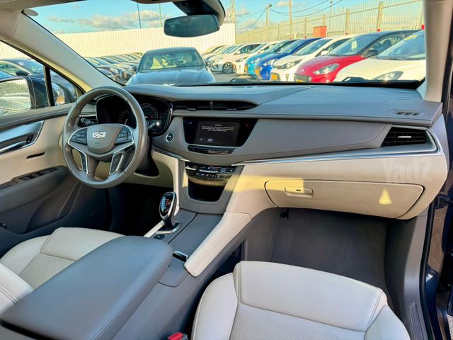 קאדילק XT5