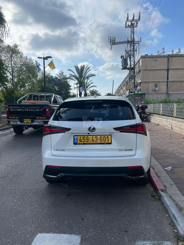לקסוס NX