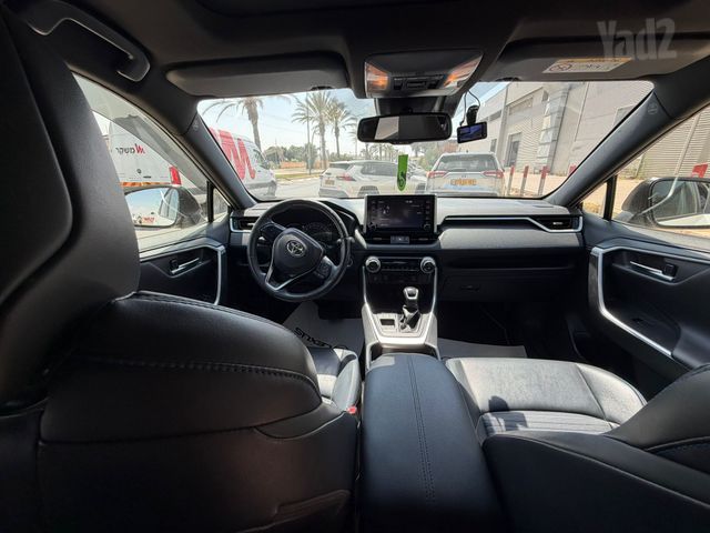 טויוטה RAV4