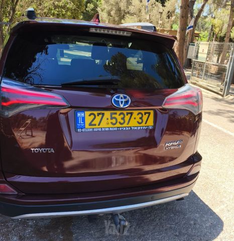 טויוטה RAV4