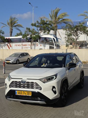 טויוטה RAV4