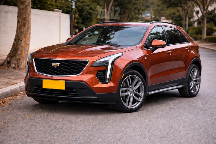 מודעת רכב קאדילק XT4