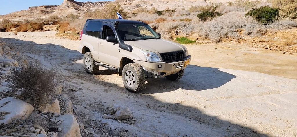 מודעת רכב טויוטה לנד קרוזר
