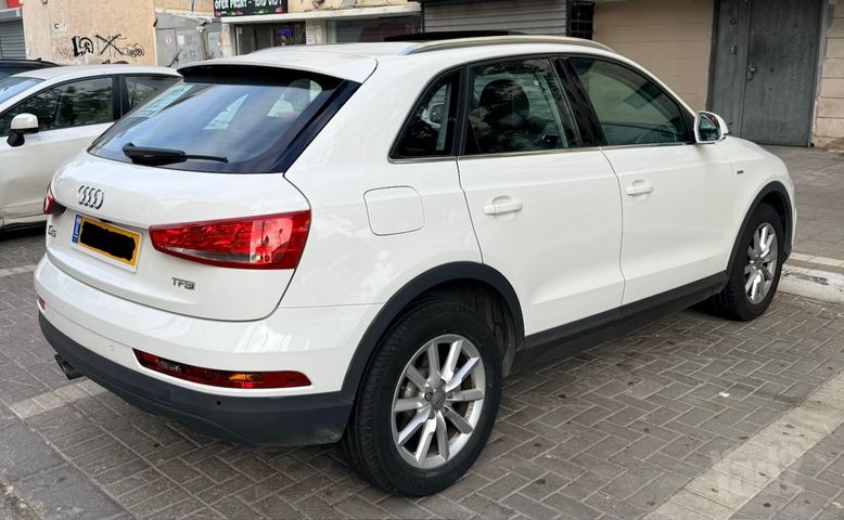 אאודי Q3