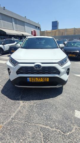 מודעת רכב טויוטה RAV4