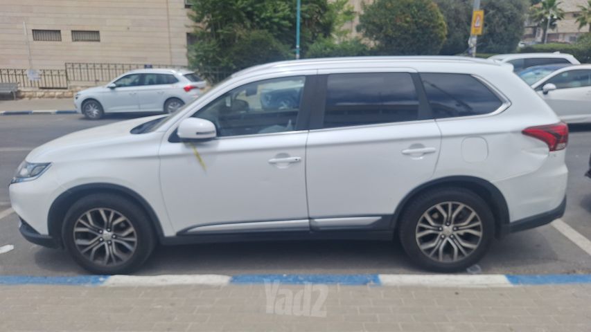 מודעת רכב מיצובישי אאוטלנדר