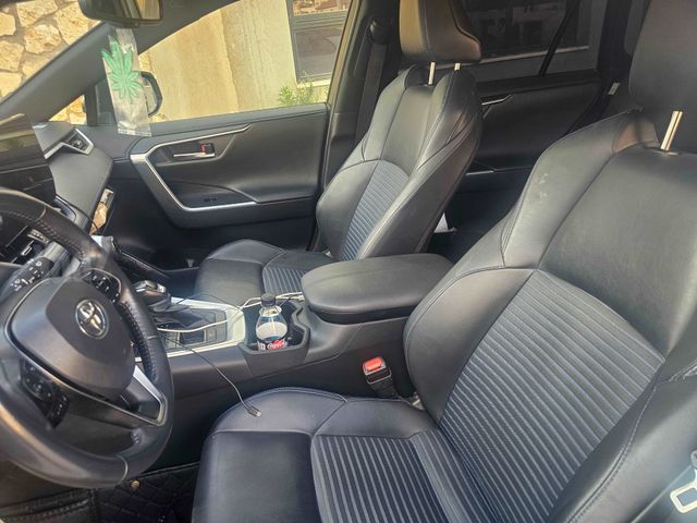 טויוטה RAV4