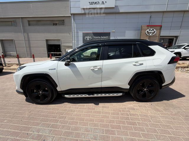 טויוטה RAV4