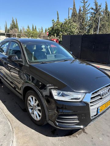 אאודי Q3