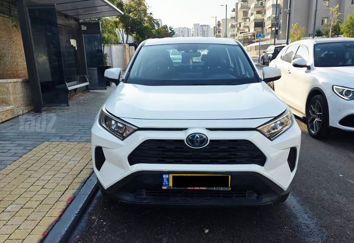 טויוטה RAV4