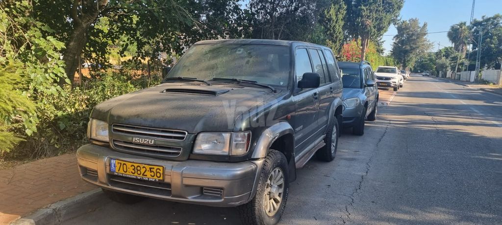 מודעת רכב איסוזו טרופר