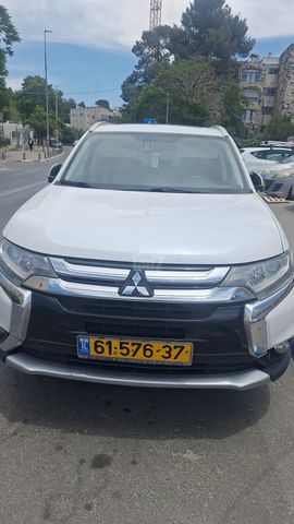 מיצובישי אאוטלנדר