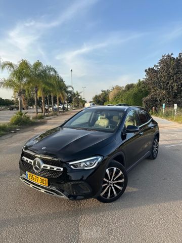 מרצדס-בנץ GLA