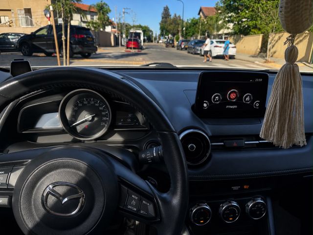 מודעת רכב מאזדה CX-3