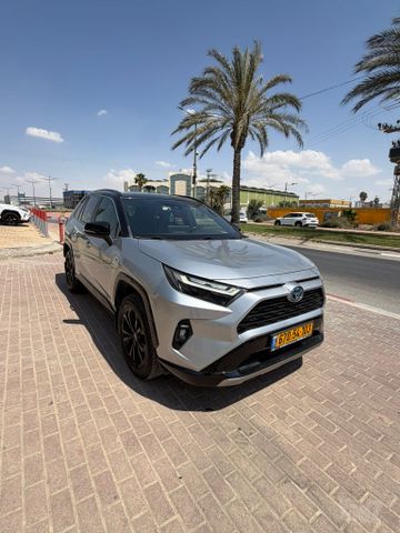 טויוטה RAV4