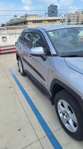 טויוטה RAV4