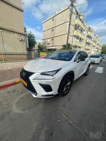 לקסוס NX
