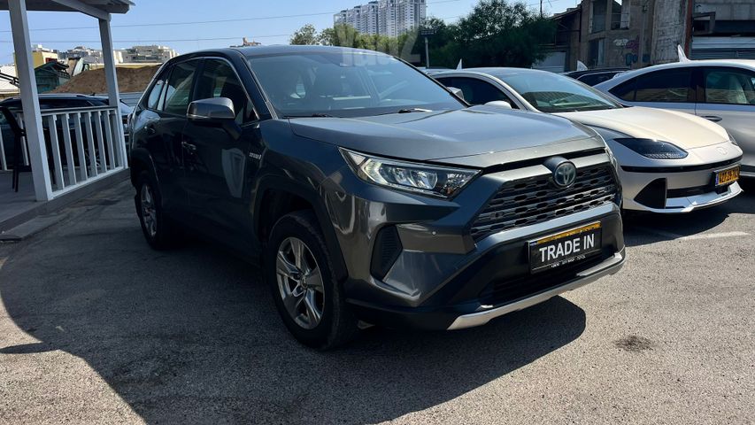 טויוטה RAV4