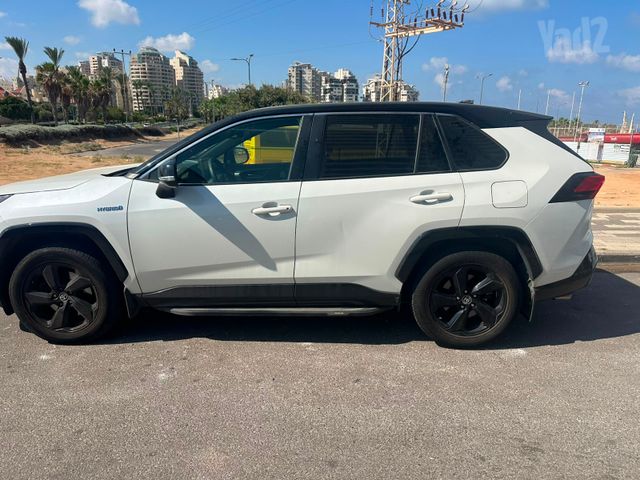 טויוטה RAV4