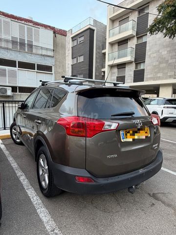 טויוטה RAV4
