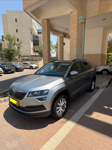 מודעת רכב סקודה קארוק