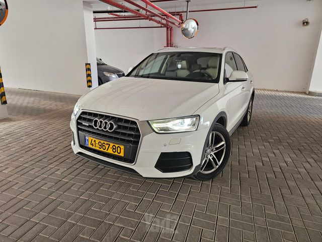 אאודי Q3