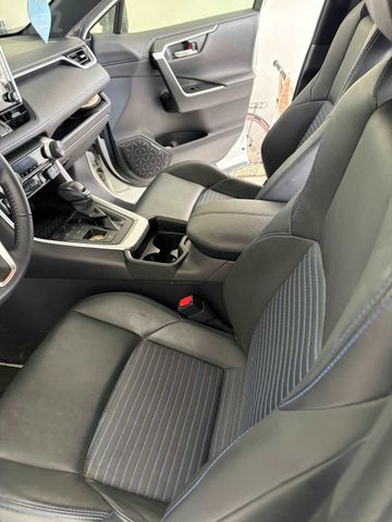 טויוטה RAV4