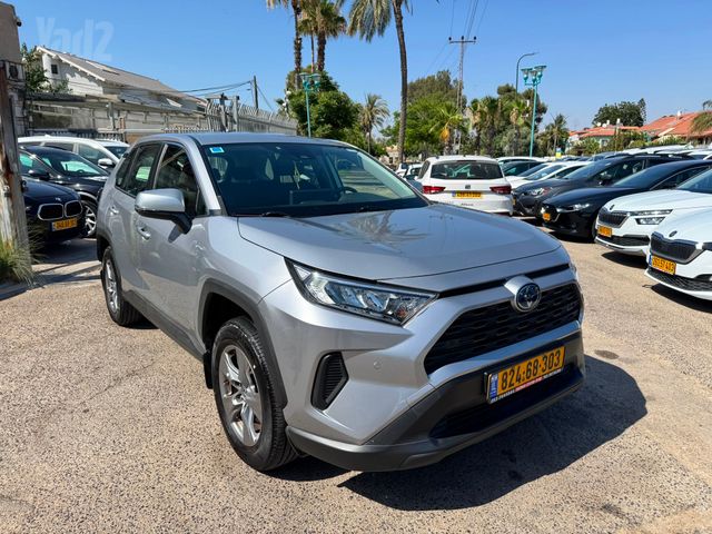 טויוטה RAV4