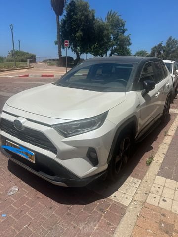 מודעת רכב טויוטה RAV4