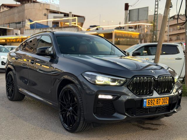 ב מ וו X6
