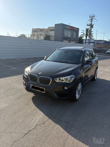 ב מ וו X1
