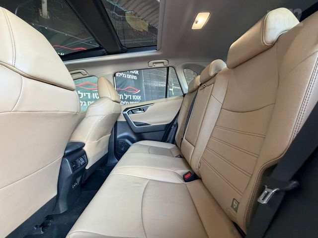 טויוטה RAV4