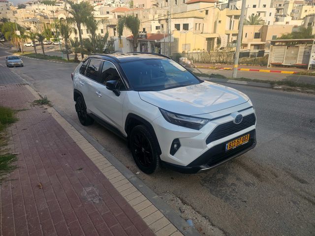 טויוטה RAV4