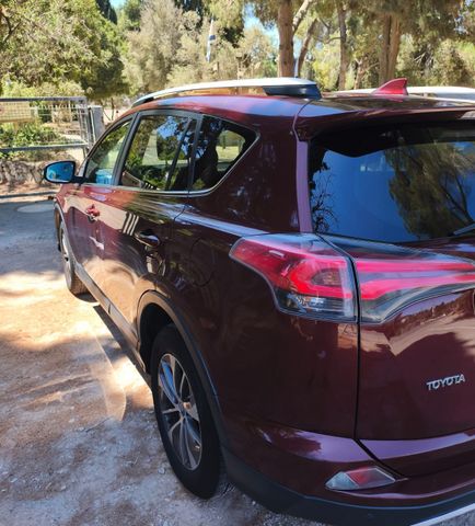 טויוטה RAV4